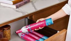 SodaStream w kampanii zachęca: "Zamień jednorazowe butelki na lepsze"