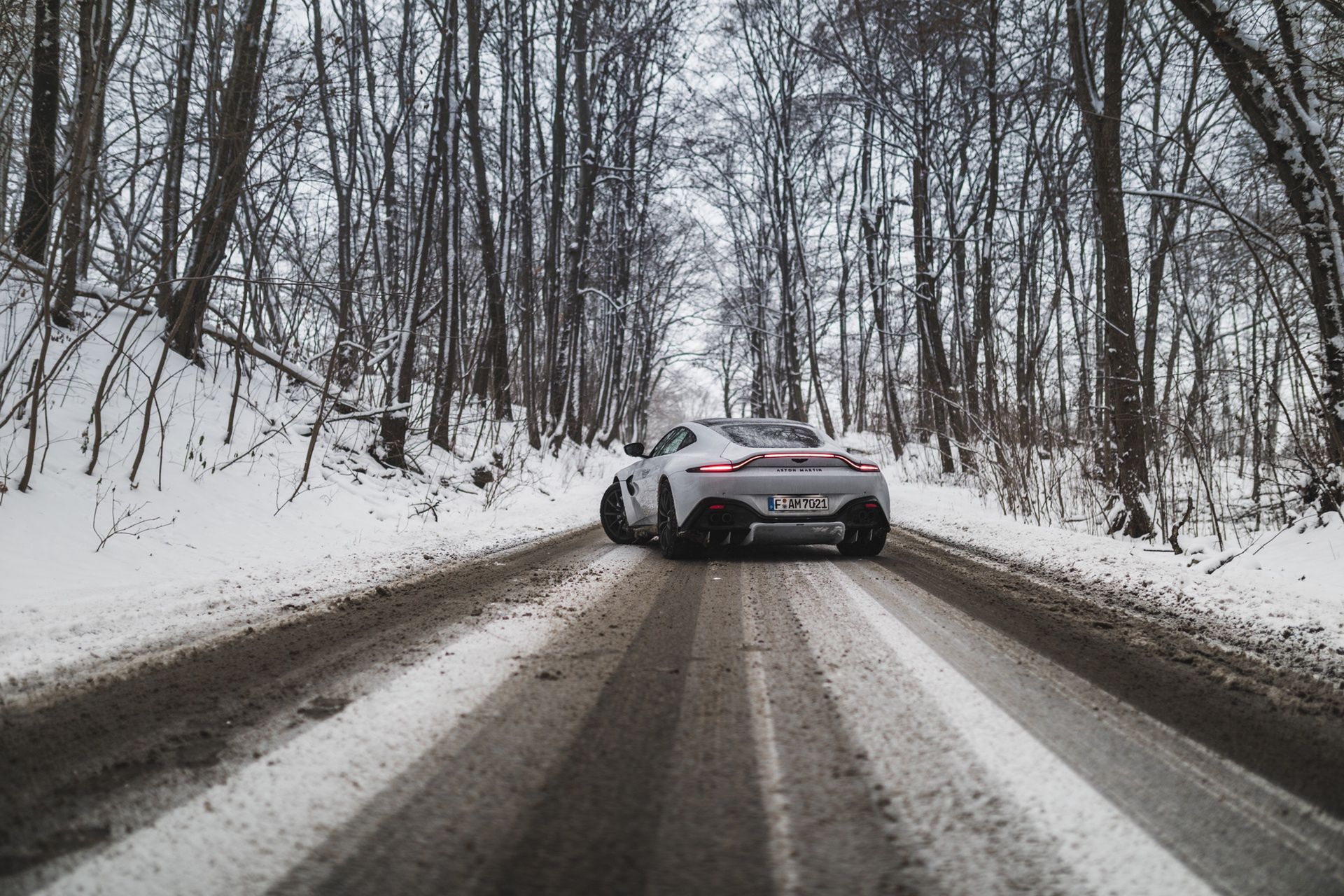 Aston Martin Vantage (2022)