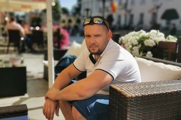Tak u 28-letniego Mateusza objawiał się alzheimer. "Teraz w ogóle nas nie poznaje"