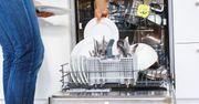 Zmywarka nie domywa naczyń? Proste triki pozwolą uporać się z problemem