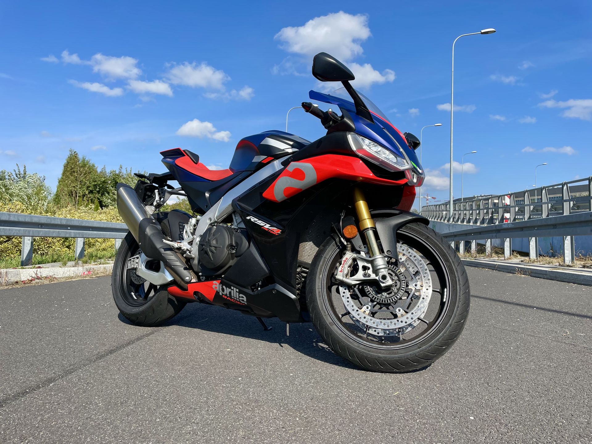 Aprilia RSV4 Factory