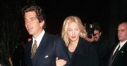 Carolyn Bessette Kennedy zginęła 21 lat temu. Dziś sprzedają jej sukienkę