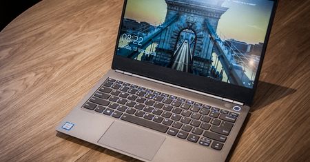 Lenovo ThinkBook 13s – laptop na home office