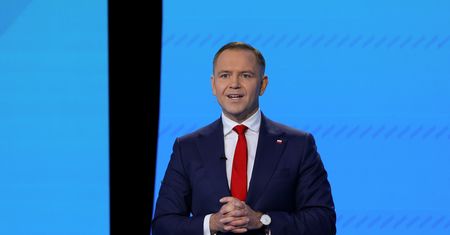 "Przetnę tę dyskusję". Nawrocki o swoich tatuażach
