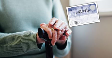 Nowe legitymacje emeryta i rencisty już obowiązują. ZUS uspokaja: nie trzeba wymieniać dokumentów ani składać wniosków