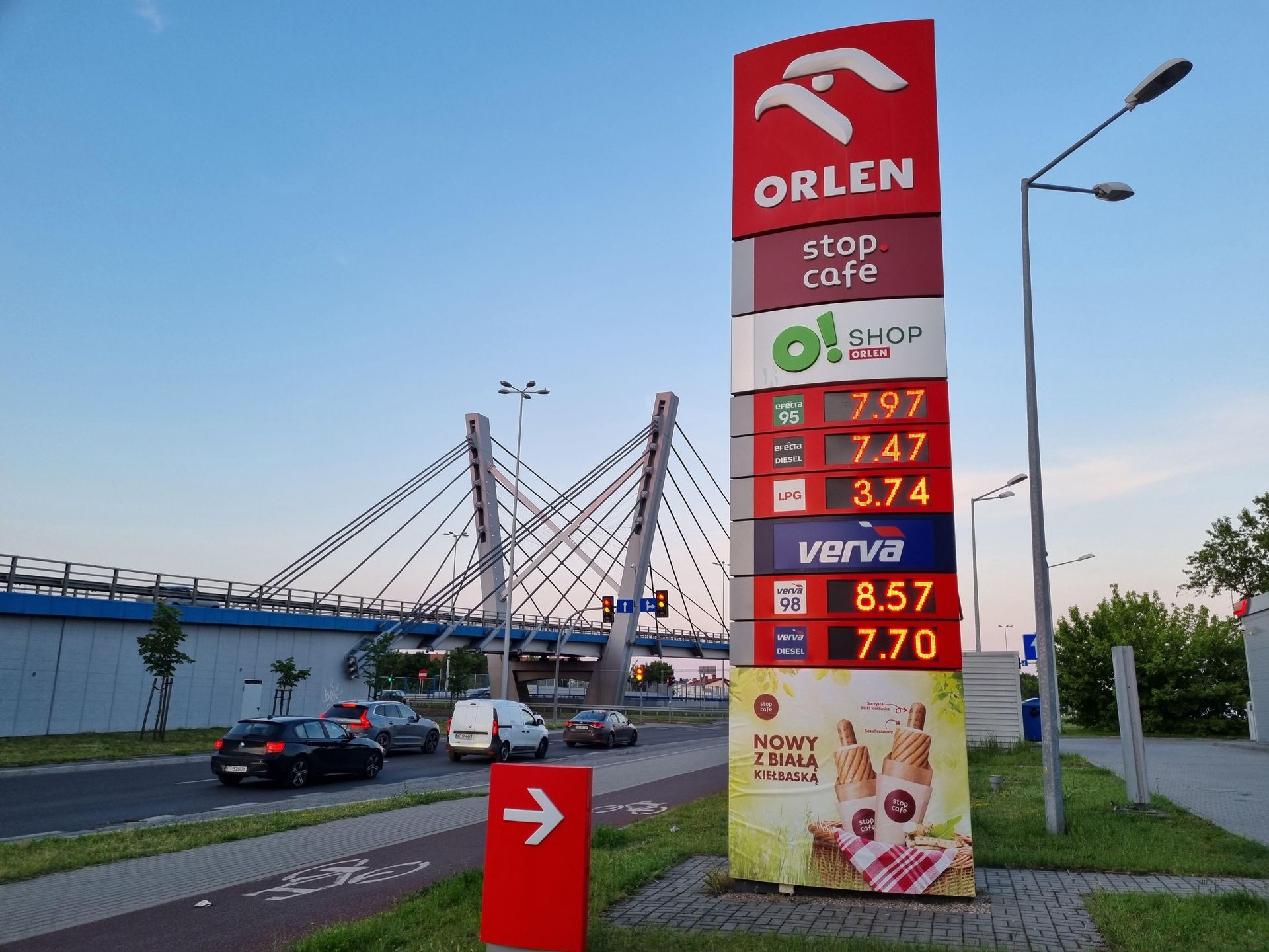Ceny paliw w Toruniu i Warszawie