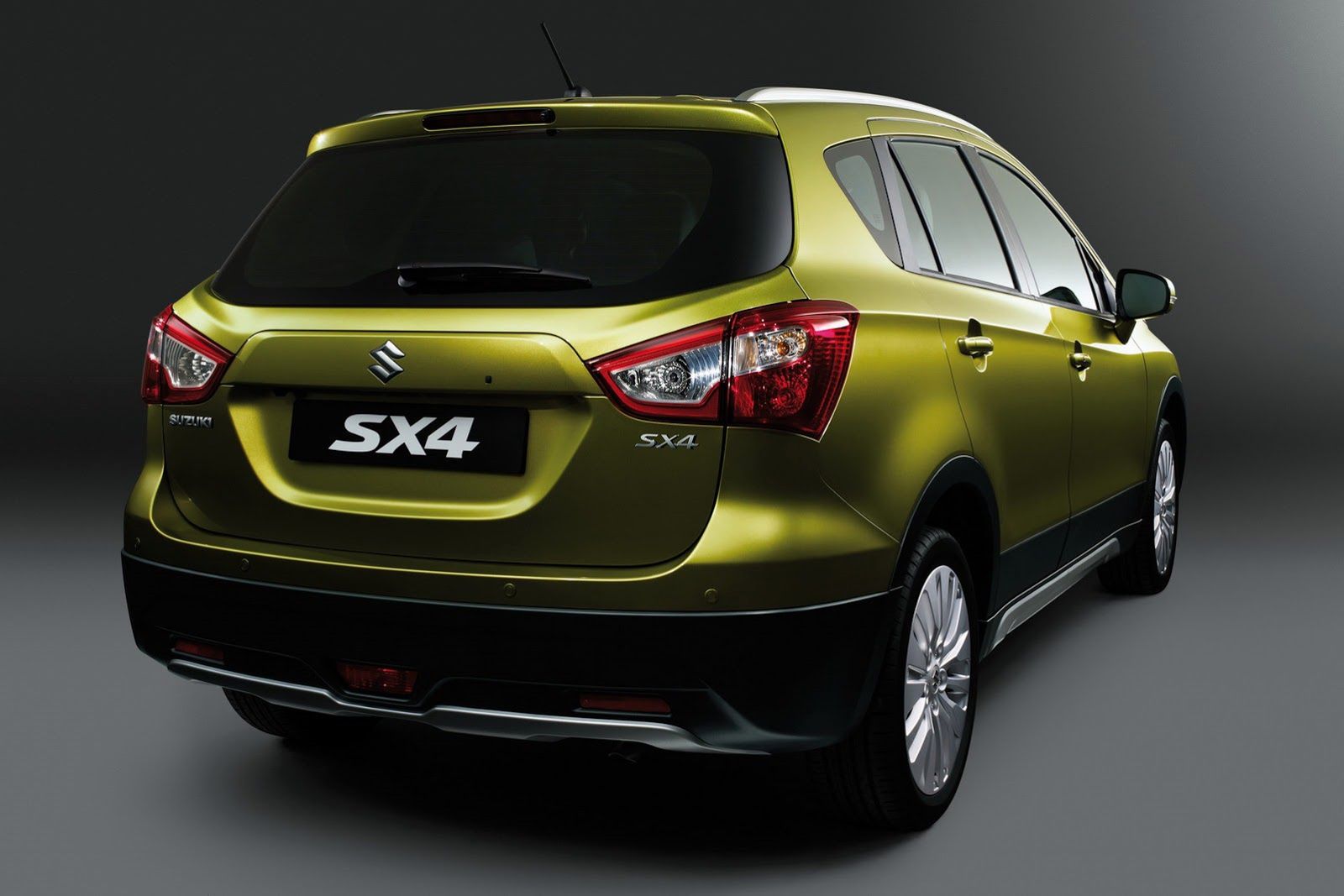 Nowe Suzuki SX4 - japoński crossover w szczegółach [galeria] 21
