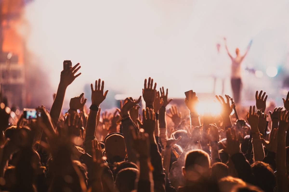Pol'and'Rock Festival 2025. Jak dojechać ze Szczecina, co jeść i kogo nie przegapić?