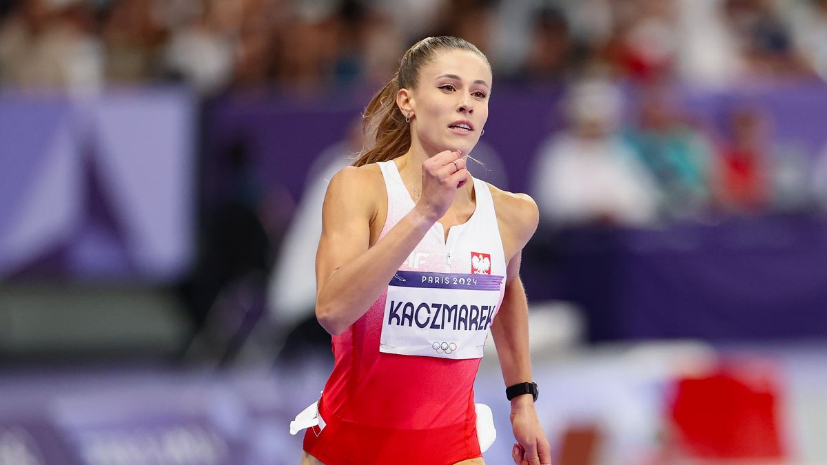 PARIS, FRANCE - AUGUST 07: Natalia Kaczmarek of Team Poland compete in the Women's 400m Semi-Final on day twelve of the Olympic Games Paris 2024 at Stade de France on August 07, 2024 in Paris, France. (Photo by Lintao Zhang/Getty Images)