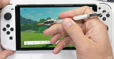 Nintendo Switch OLED w rękach testerów. Wniosek? Ekran łatwo się niszczy