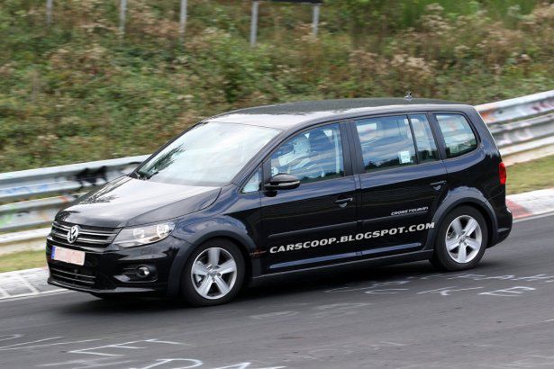 2014 Volkswagen Touran na szpiegowskich zdjęciach