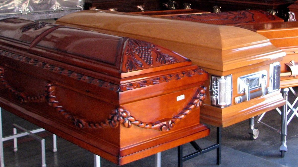 Warszawa: Pomyłka w zakładzie pogrzebowym. Sprawę bada policja