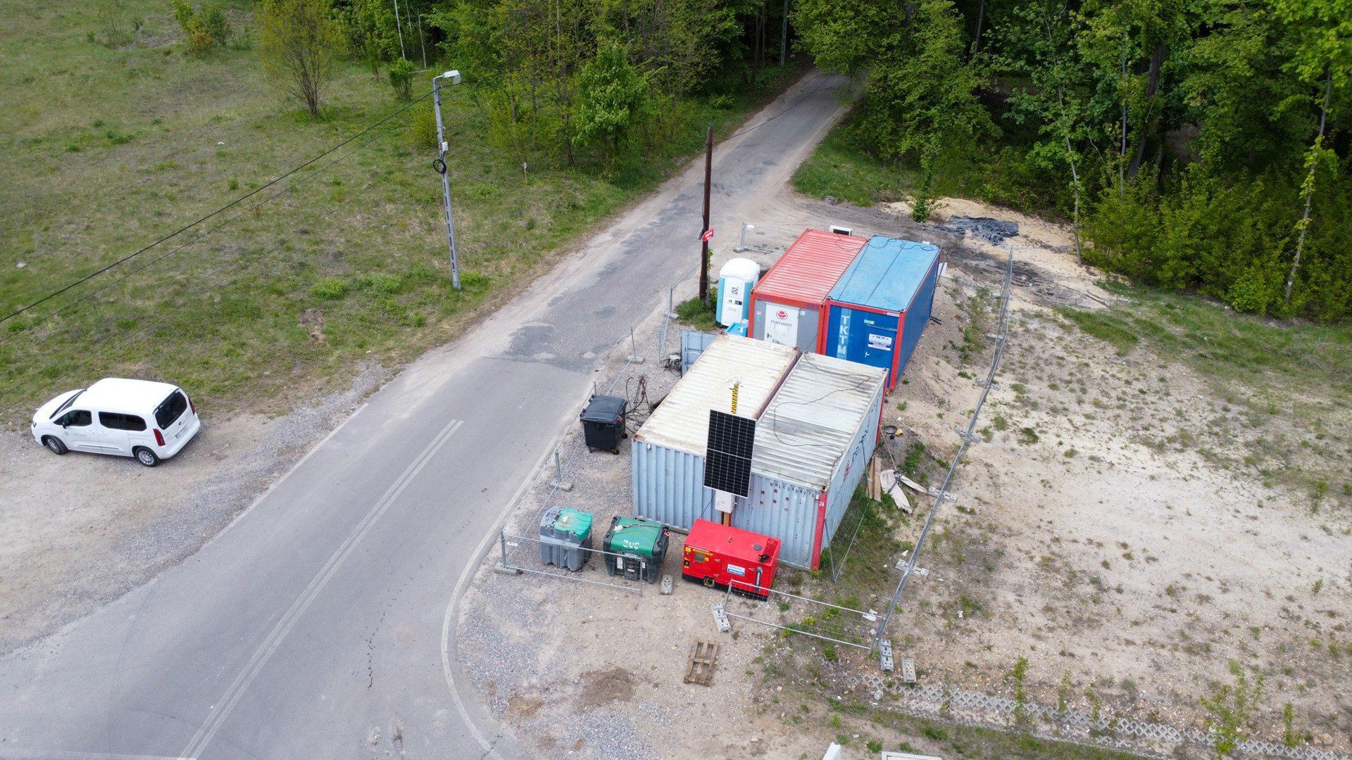 Przy Parkowej w Bolesławiu prowadzone są prace związane z likwidacją pustek podziemnych oraz otworów wiertniczych