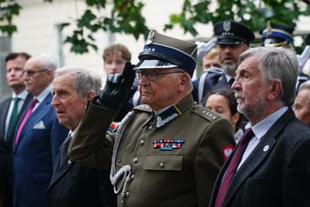 Poznań: Zawyły syreny! Pamięć Powstańców Warszawskich uczczona