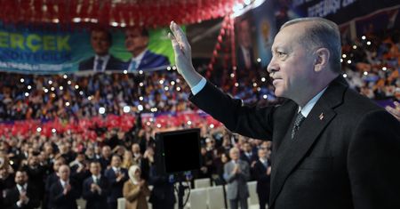 Niemcy biją na alarm. Erdogan chce wejść do Unii tylnymi drzwiami