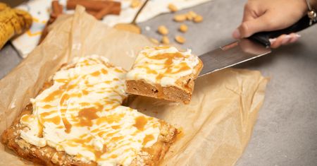Zamiast zwykłego chlebka, zrób ciasto bananowo-cynamonowe. Lepsze niż brownie