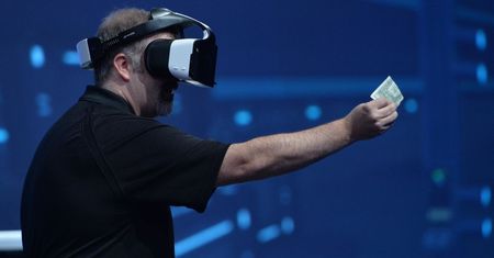 Intel prezentuje gogle rzeczywistości połączonej - zobacz prezentację
