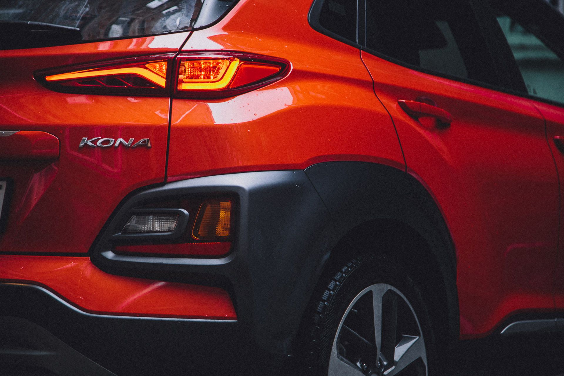 Kto pierwszy napisze w komentarzach żart o tym, że Hyundai "kona" ten płaci mi za strzyżenie!