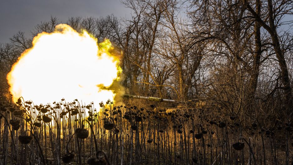 DONBAS, UKRAINE - 2023/03/07: A tank team from the 10th Separate Mountain Assault Brigade, also known as "Edelweiss", operating and firing at Russian positions from an undisclosed location in Donbas. Fighting has intensified in the Donbas region of Ukraine as Russian and Ukrainian forces engage in a fierce fight for the key city of Bakhmut. (Photo by Laurel Chor/SOPA Images/LightRocket via Getty Images)