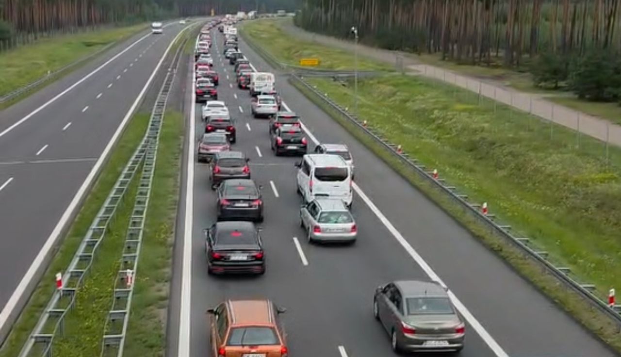 Potężny korek na A1. Ujawnili przyczynę