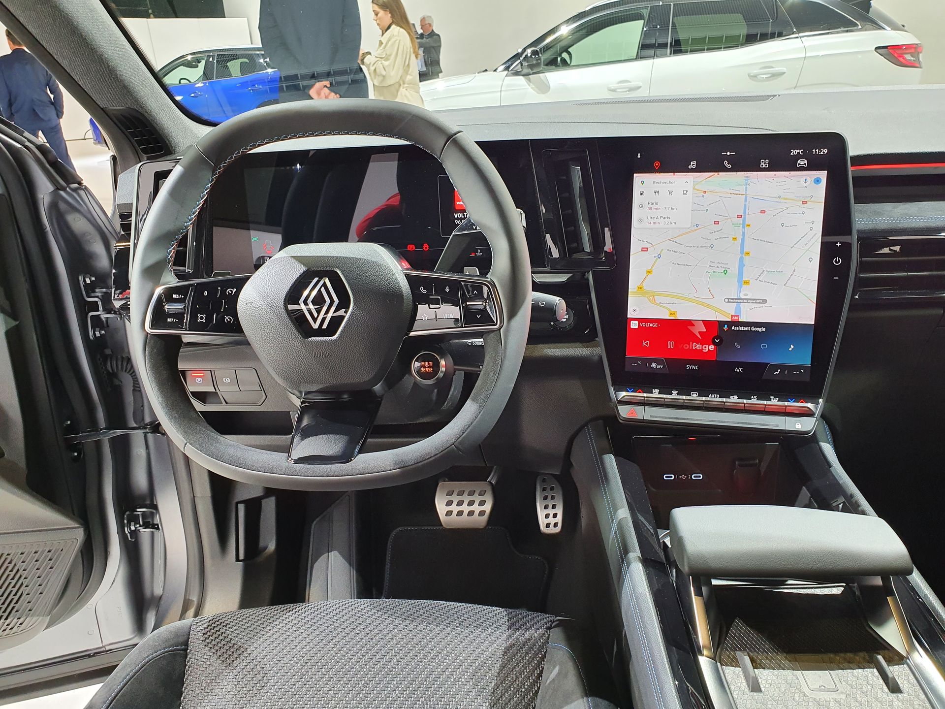 Renault Austral - wnętrze