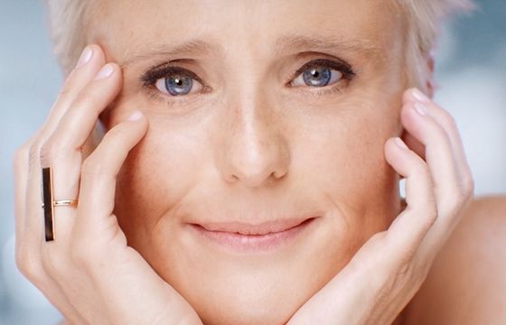 Kinga Preis w kampanii reklamowej kosmetyków AA