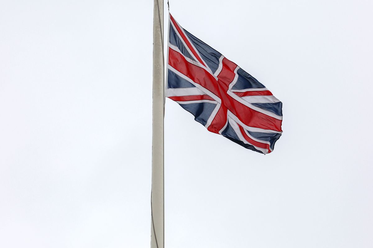 LONDON, UNITED KINGDOM - APRIL 10: The Union Flag at Buckingham Palace fly's at half mast on April 10, 2021 in London, United Kingdom. The Queen announced the death of her beloved husband, His Royal Highness Prince Philip, Duke of Edinburgh. HRH passed away peacefully April 9th at Windsor Castle. (Photo by Chris Jackson/Getty Images)