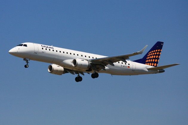 Embraer 195