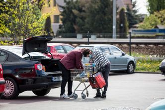 Auchan, Carrefour, Żabka, Dino i Selgros muszą się tłumaczyć z opłat. UOKiK: będziemy walczyć z tymi praktykami