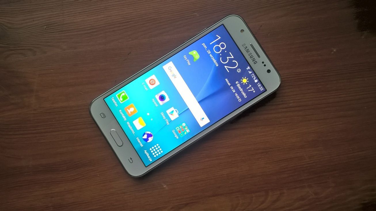 Samsung Galaxy J5 to zaskakująco dobry średniak z wieloma zaletami [test i recenzja] 13