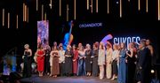 Co trzecia Polka po urodzeniu dziecka ma mniejsze szanse na nową pracę, a co czwarta – na awans. Znamy laureatki i laureatów XVII edycji konkursu Sukces Pisany Szminką