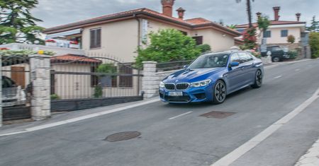 Odważny krok naprzód. Jeździłem nowym BMW M5 z napędem na cztery koła