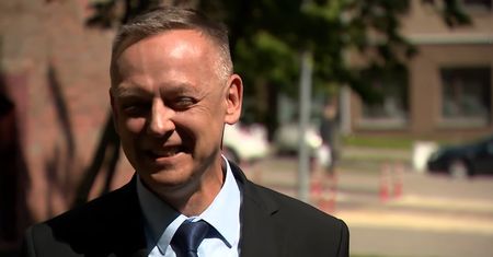 Szmydt wywiózł tajne dokumenty? Kolejny skandaliczny wywiad