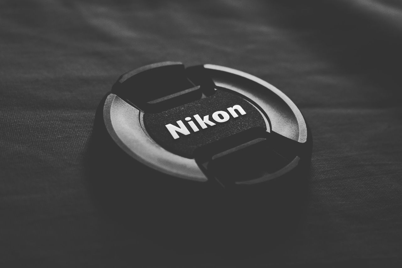 Nikon ma problemy z produkcją. To powód wstrzymania dostaw obiektywów