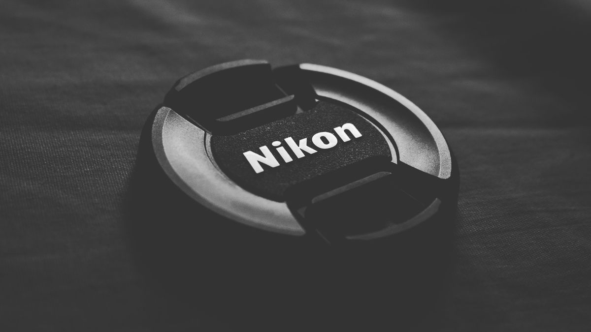 Nikon ma problemy z produkcją. To powód wstrzymania dostaw obiektywów 1