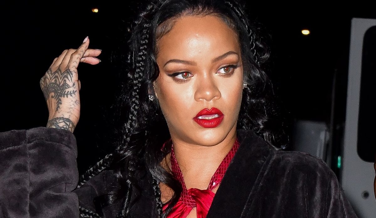 Na początku lutego 2022 r. Rihanna ogłosiła, że jest w ciąży