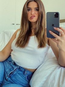 SZYBA zamiast maseczki? Influencerka odkryła, jak zostać pośmiewiskiem internetu