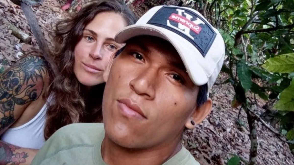 Caroline Knight z Romulo