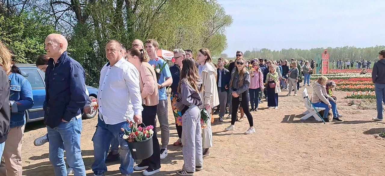 Tysiące ludzi w maleńkiej wiosce na Pomorzu. Aż trudno było zaparkować