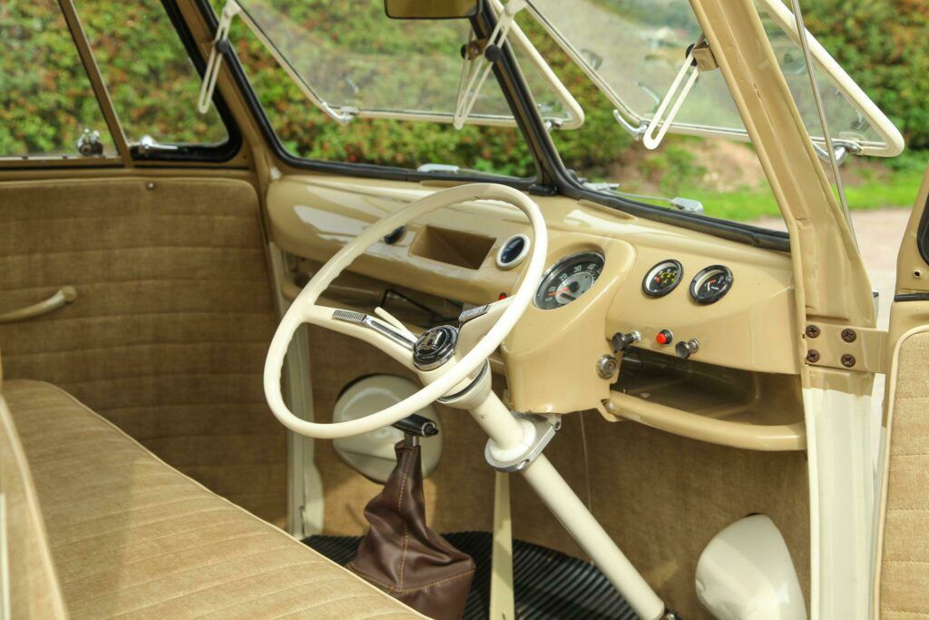 Volkswagen Type 2 "Splitscreen"