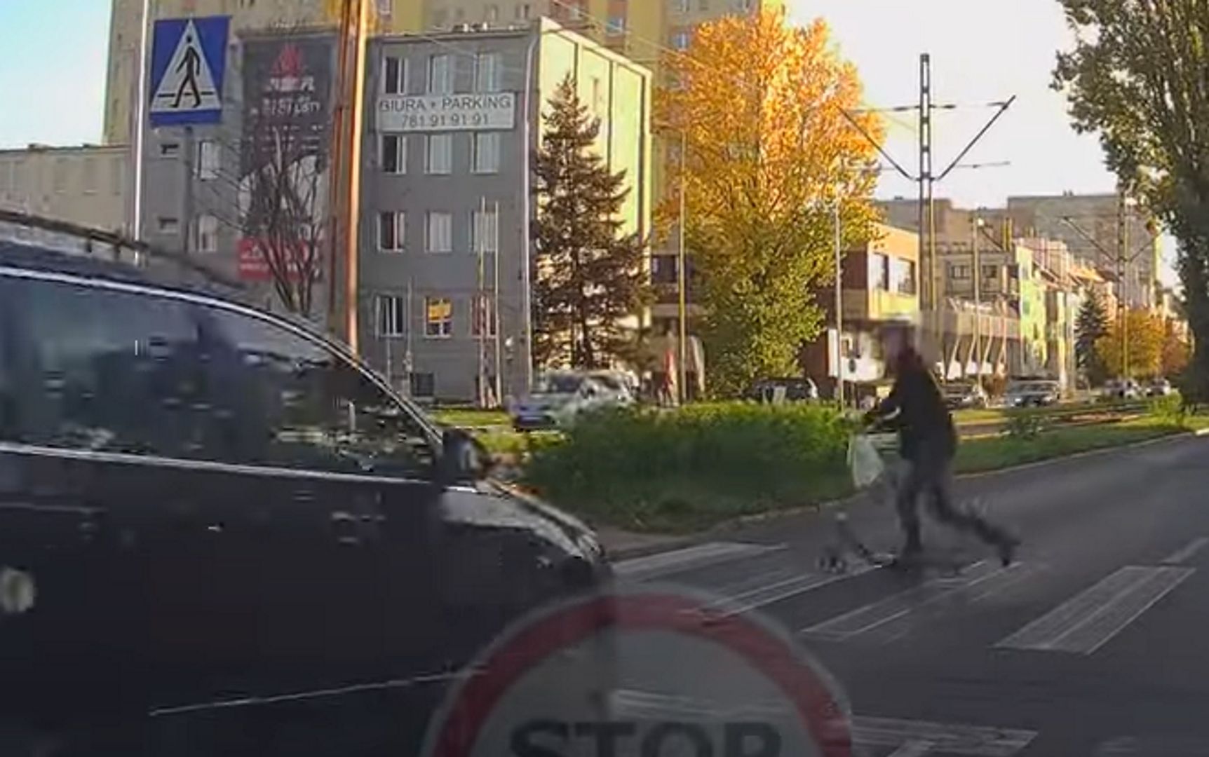 Milimetry od tragedii we Wrocławiu. Chłopiec prawie zginął na pasach