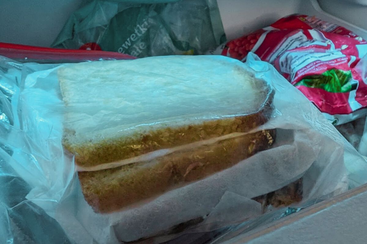 Najlepszy sposób na mrożenie chleba. Wtedy nie robi się gumowaty