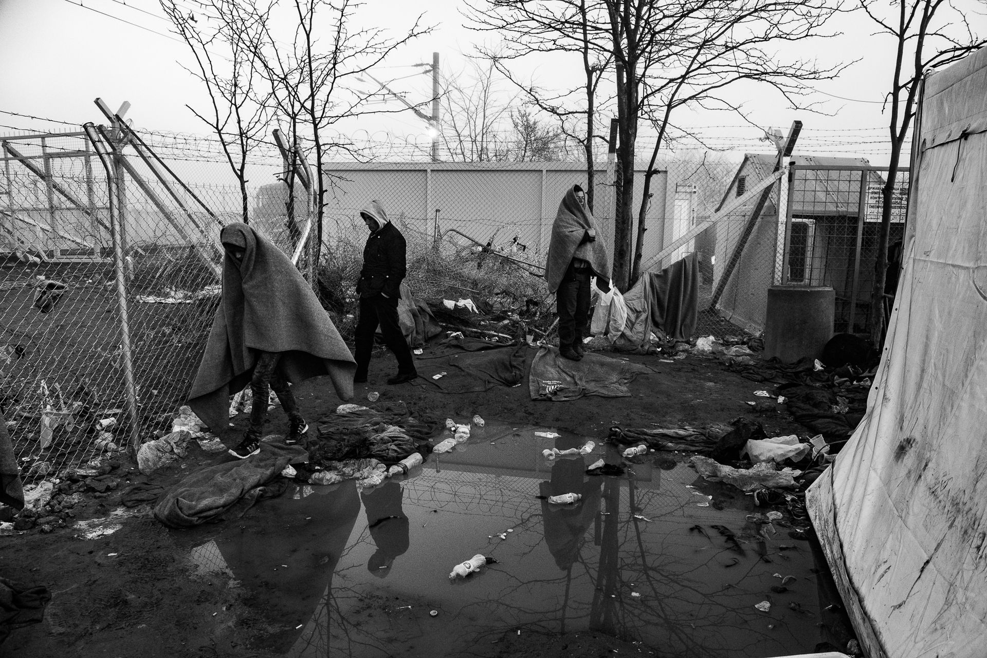 Szymon Barylski przez miesiąc fotografował obóz dla uchodźców między Grecją, a Macedonią 24