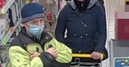 Mężczyzna zrobił to kilkukrotnie. Teraz szuka go policja z Bydgoszczy