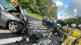 Czołowe zderzenie na DK80 pod Toruniem. 35-letni kierowca BMW był pijany