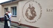 Nowy mural z okazji urodzin. Towarzystwo Brata Alberta w Słupsku ma już 35-lat [ZDJĘCIA]