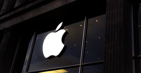 Firma Apple pozwała producenta jabłek. To początek ważnej zmiany?