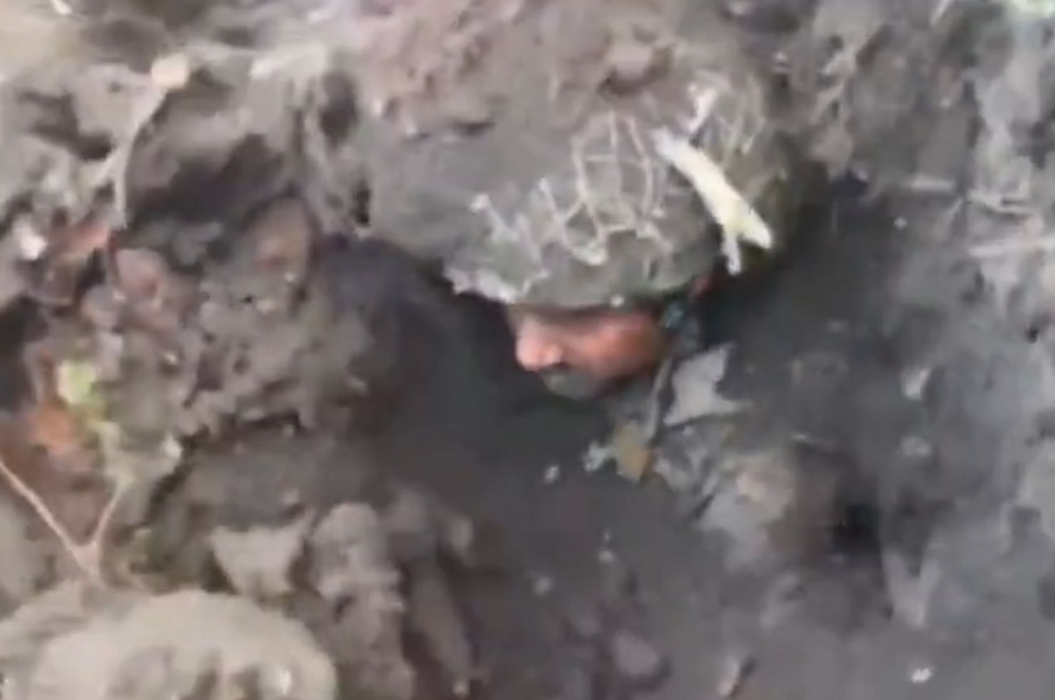 Rosjanie zaczęli ostrzał. Przerażające nagranie z okopów Ukraińców