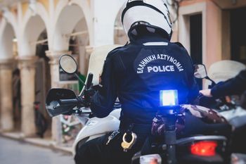 Makabryczne odkrycie w Atenach. Ciało kobiety znaleziono w walizce