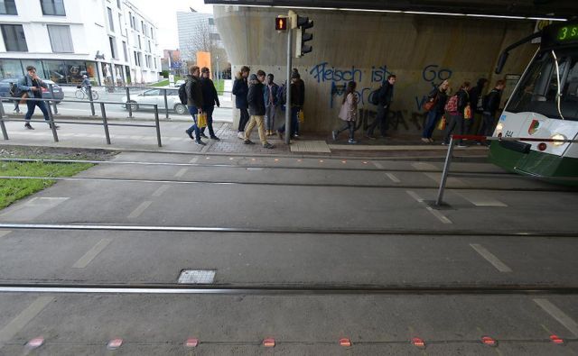 Smart-zombie zalewają społeczeństwo. Głupi wymysł czy realny problem? 7